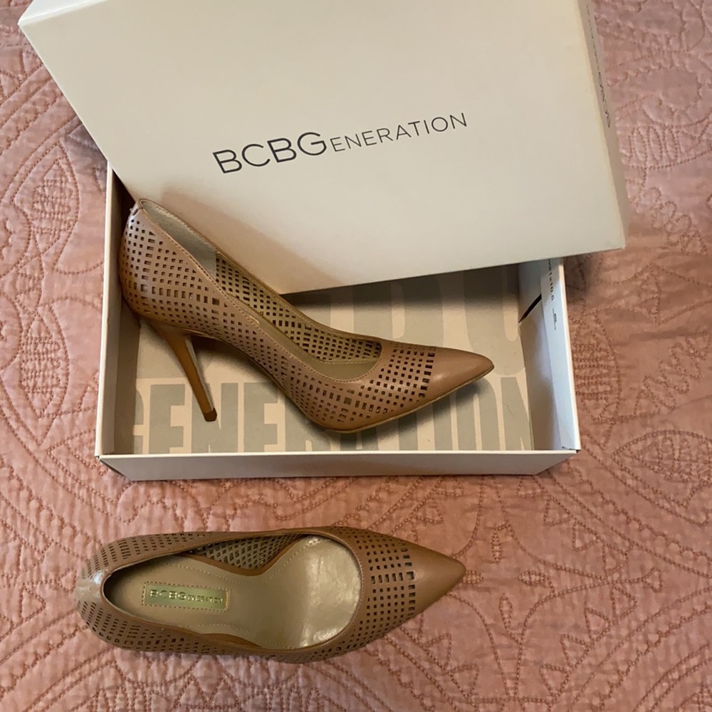 BCBGeneration Laser Cut Pumps in Ginger- 5.5 (NWT)